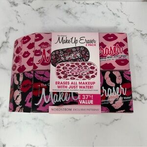 NEW MakeUp Eraser 2 Pack - Pink and Black Lips Design